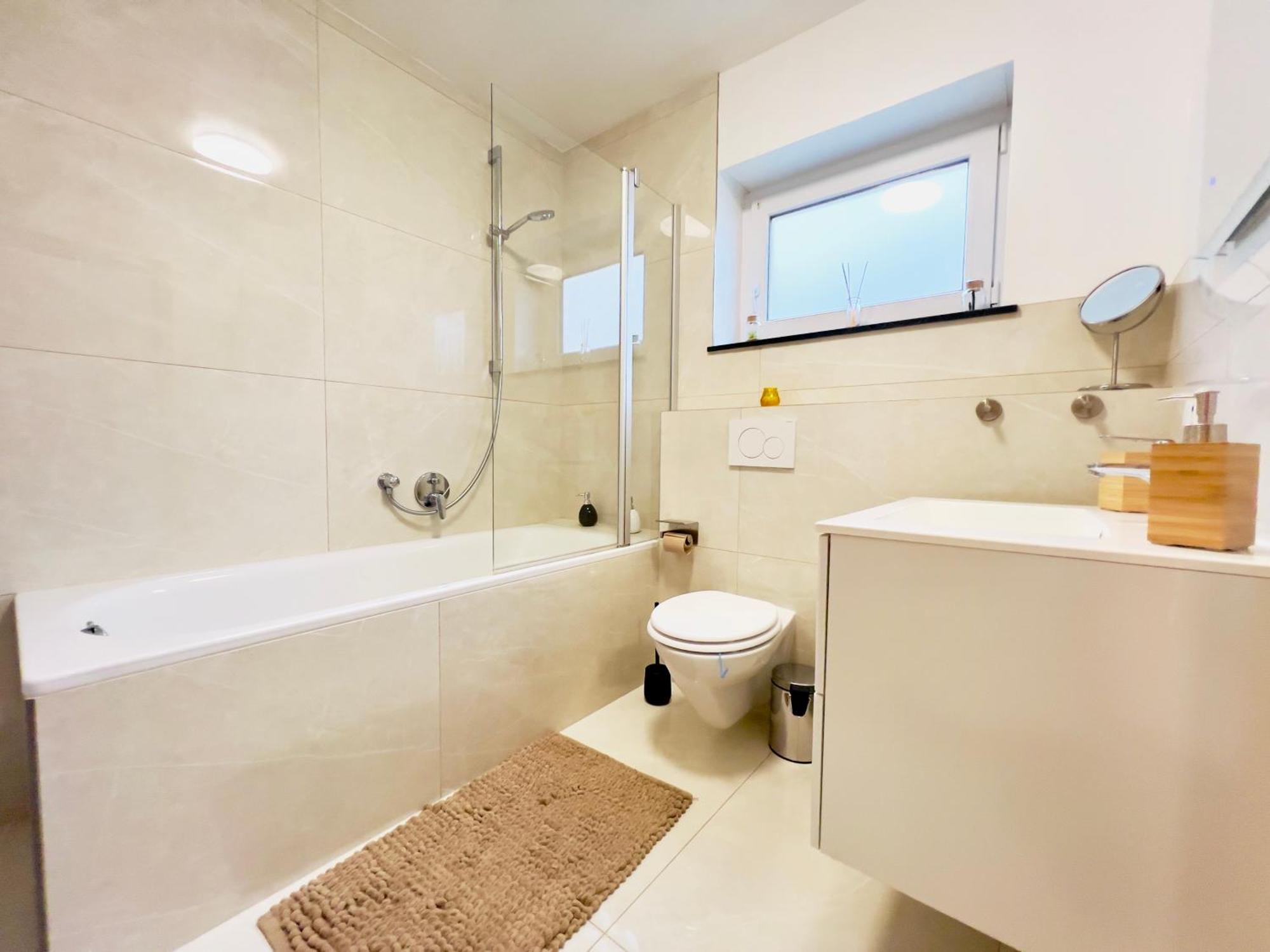 Modern Und Lichtdurchflutet - Ferienwohnung Mit Terrasse Fachbach Екстер'єр фото